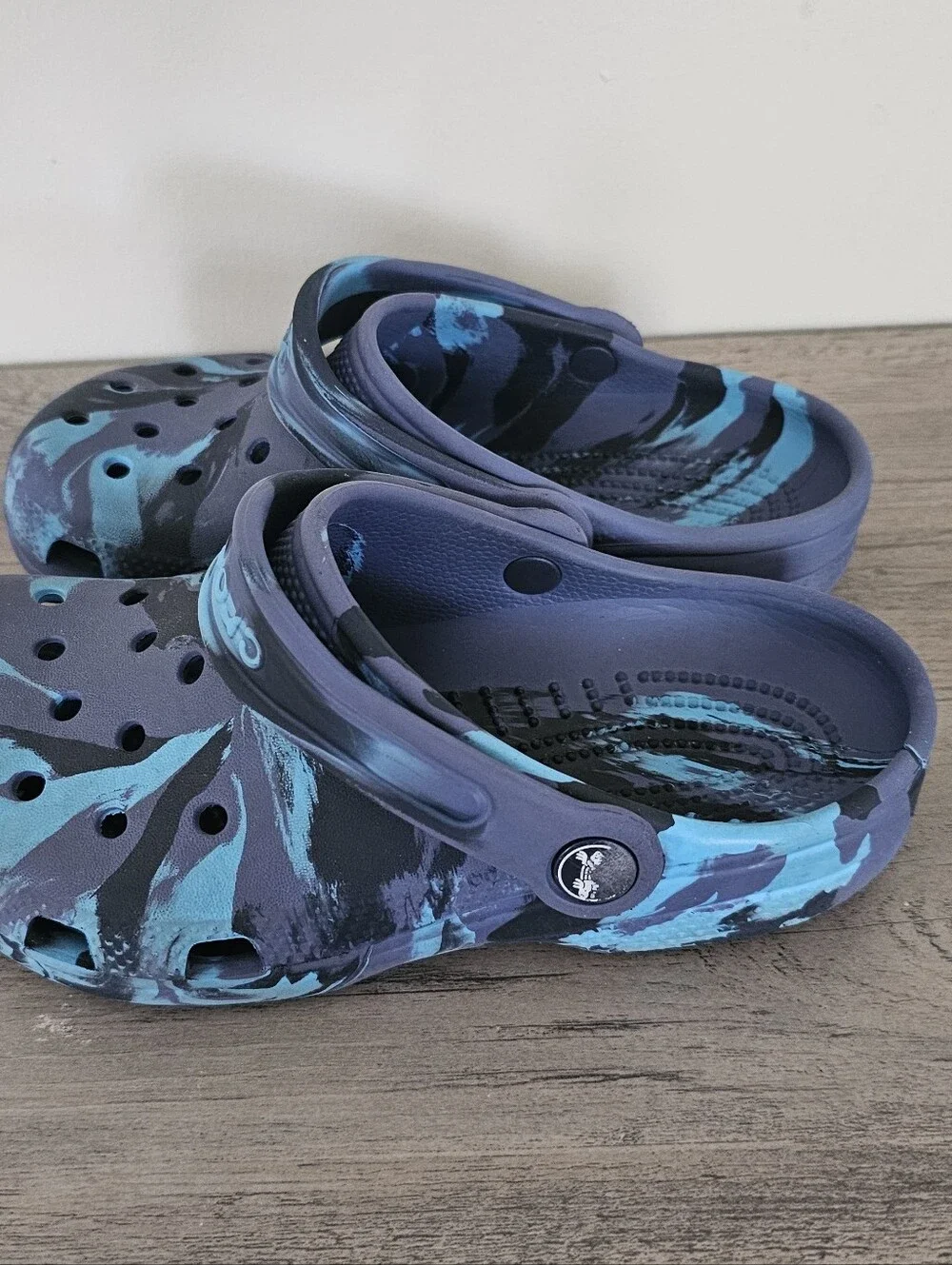 Crocs Boy Kids Blue Navy Tie Dye Slip-On Clog J 2